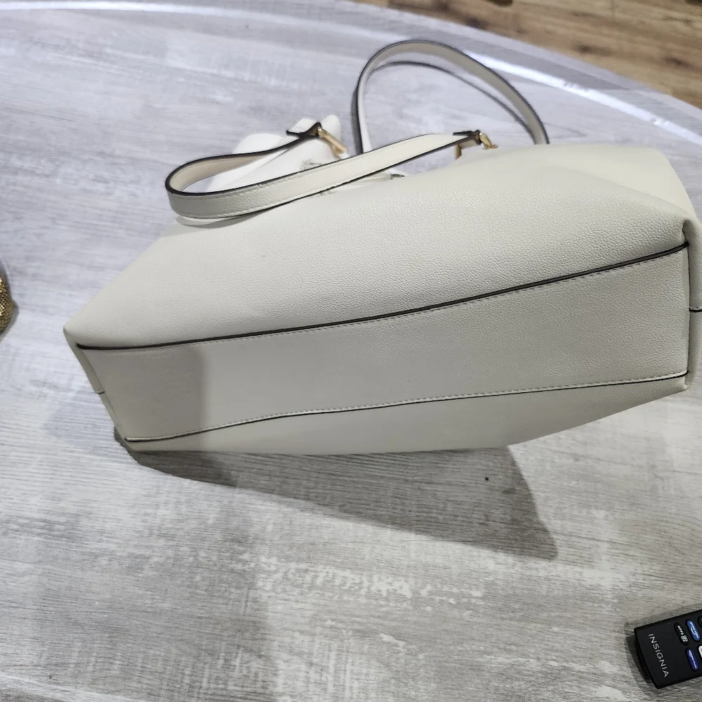 Anne Klein Elegant Cream Tote Bag - Picture 8 of 8